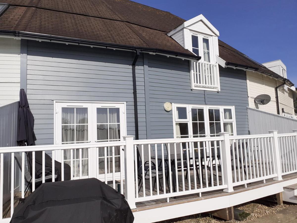 Nyhavn Lakeside Cottage サイレンセスター エクステリア 写真