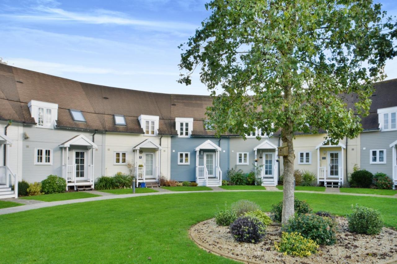 Nyhavn Lakeside Cottage サイレンセスター エクステリア 写真