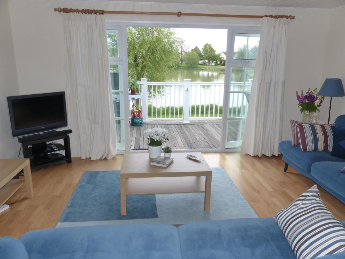 Nyhavn Lakeside Cottage サイレンセスター エクステリア 写真