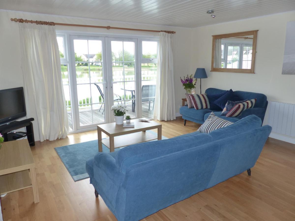 Nyhavn Lakeside Cottage サイレンセスター エクステリア 写真